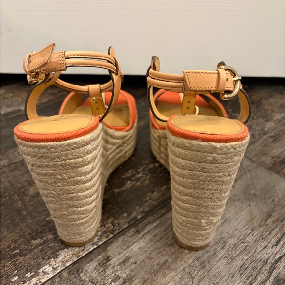 Coach Women's Vibrant Orange and Tan Sandals NWOT - Picture 5 of 6